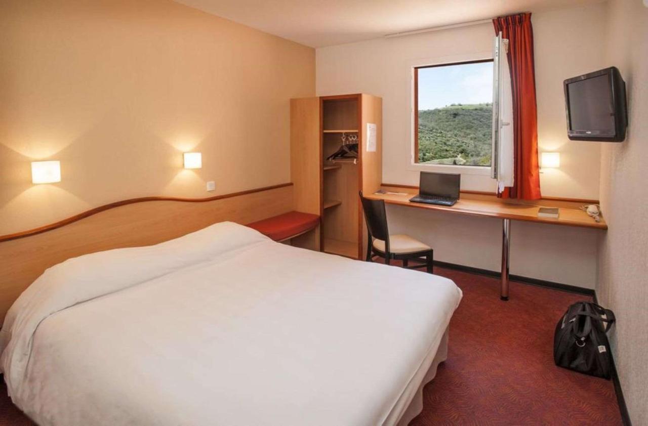 Brit Hotel Confort Montauban Bagian luar foto