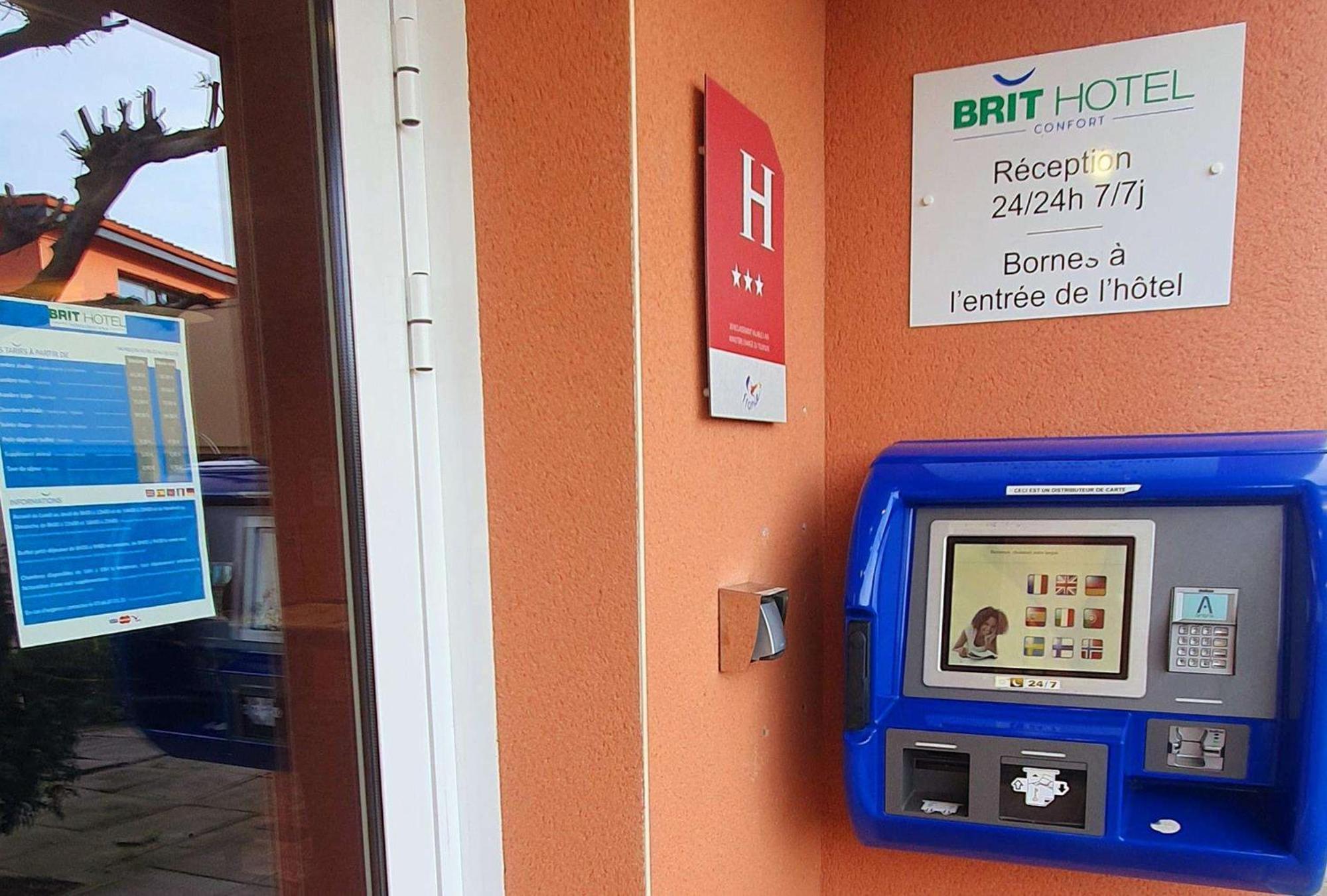 Brit Hotel Confort Montauban Bagian luar foto